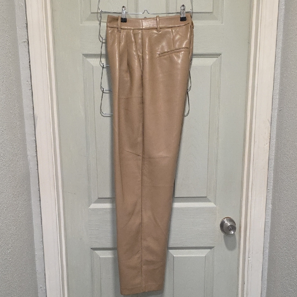 Aritzia Wilfred Vegan Leather High Waisted Pleated Front CARROT Pant Tan